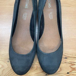 Toms black heels size 9.5